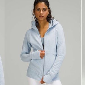 NWT Lululemon Scuba Hoodie
Heathered Blue Linen size 6